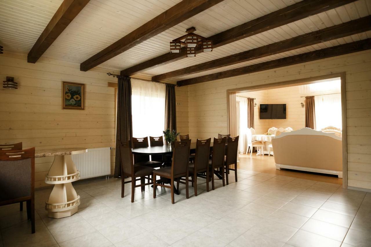 Gutsulwood Villa Yablunytsia Buitenkant foto