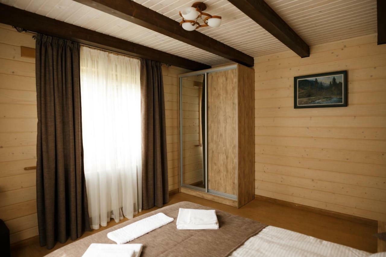 Gutsulwood Villa Yablunytsia Buitenkant foto