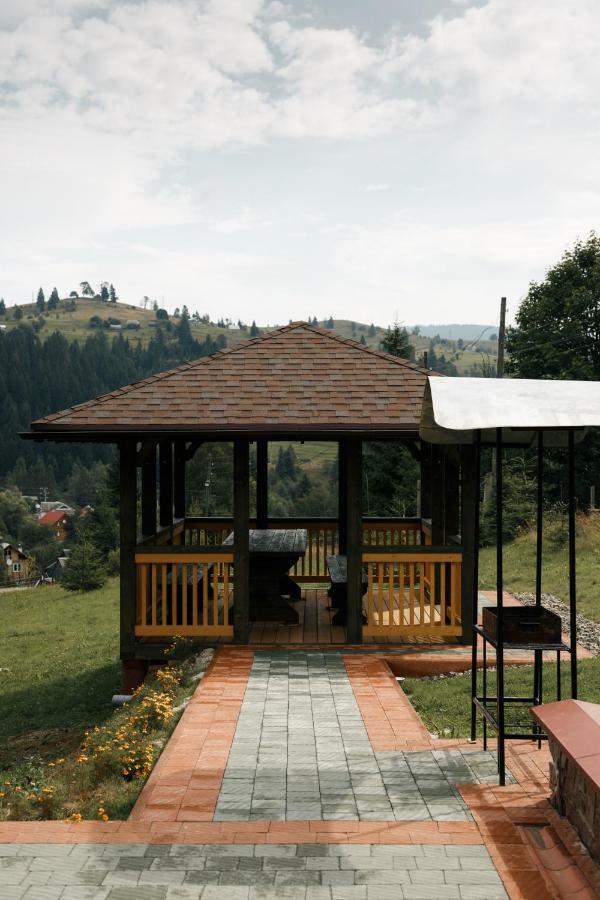 Gutsulwood Villa Yablunytsia Buitenkant foto